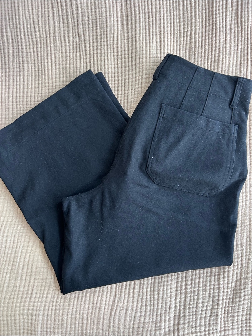 Quince Ultra-Stretch Ponte Wide-Leg Crop Pants - Picture 3 of 5